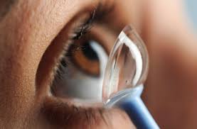 How to Choose the Right Contact Lens Solution for Your Needs