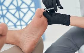 When to See a Podiatrist for Foot and Ankle Pain