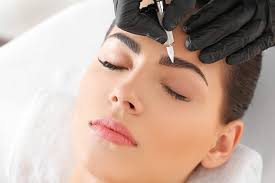How Eyebrow Threading Can Enhance Your Facial Features